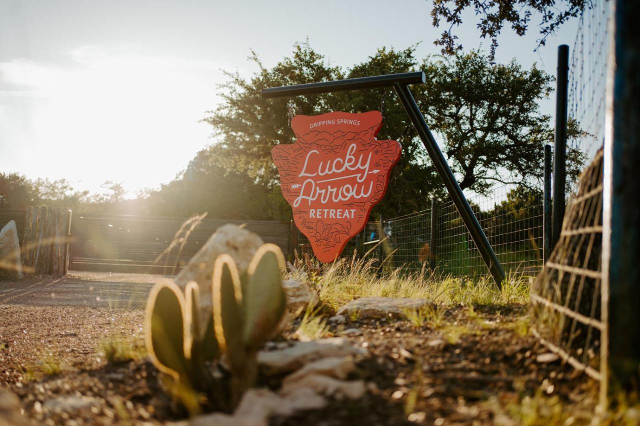 Lucky Arrow Retreat Hotel Дрипинг Спрингс Екстериор снимка