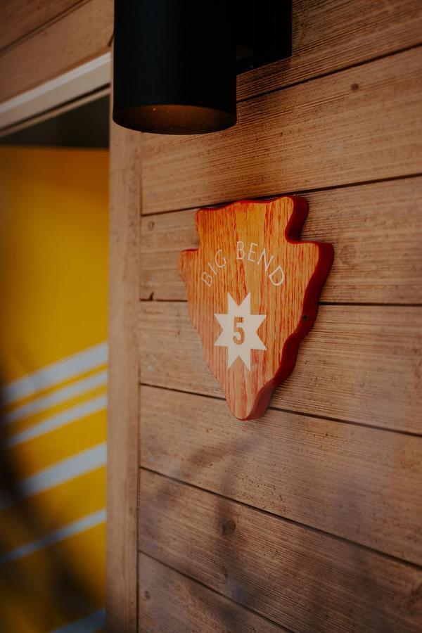 Lucky Arrow Retreat Hotel Дрипинг Спрингс Екстериор снимка