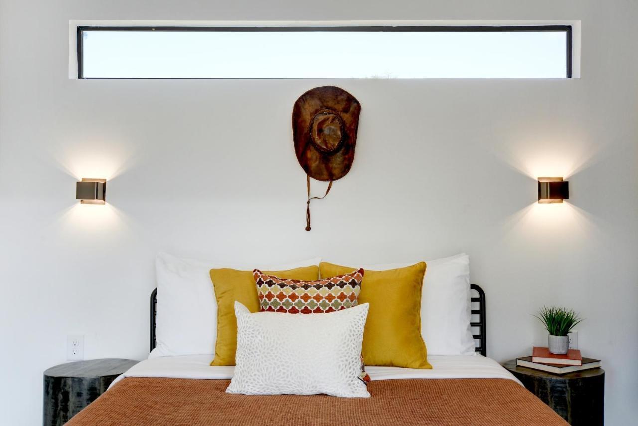 Lucky Arrow Retreat Hotel Дрипинг Спрингс Екстериор снимка