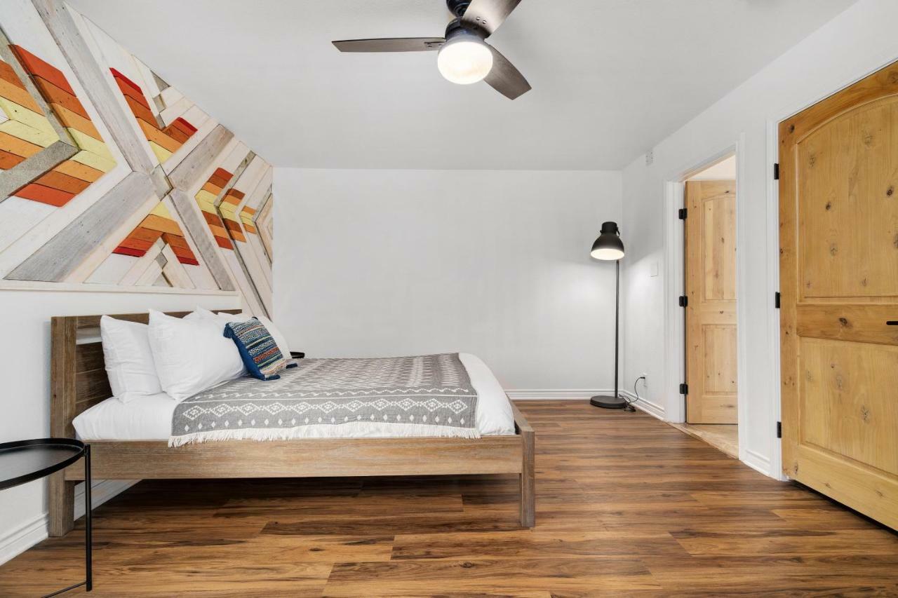 Lucky Arrow Retreat Hotel Дрипинг Спрингс Екстериор снимка