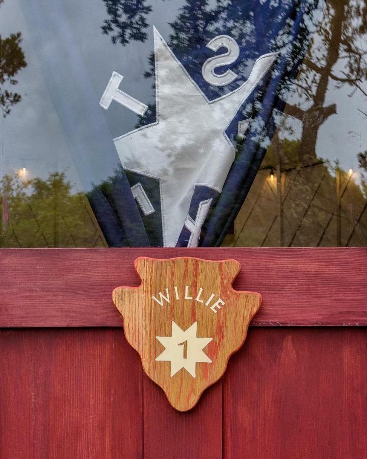 Lucky Arrow Retreat Hotel Дрипинг Спрингс Екстериор снимка